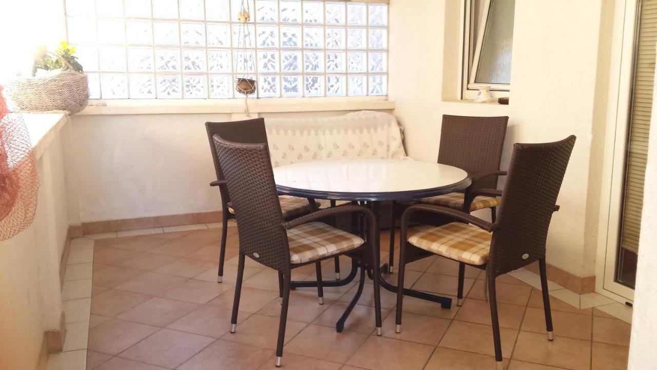Apartments Sanda Tribunj Трибунь Номер фото